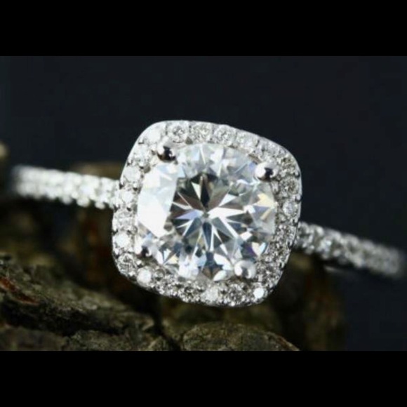 Beautiful Ring women’s size 6 - Picture 6 of 6